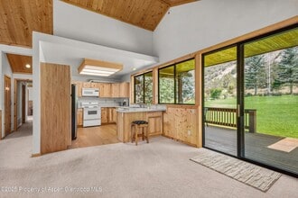 17 Dakota Ct in Carbondale, CO - Building Photo - Building Photo