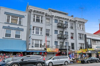 720 S. Alvarado St in Los Angeles, CA - Foto de edificio - Building Photo