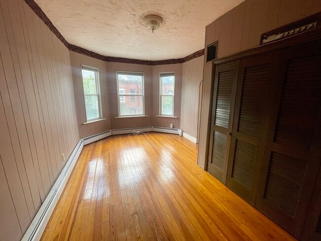 136 Saratoga St in Boston, MA - Building Photo - Building Photo