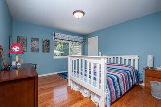 3032 Brittan Ave in San Carlos, CA - Building Photo - Building Photo