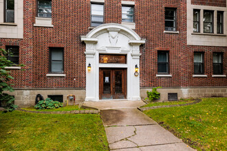 Rembrant in Montréal, QC - Building Photo - Building Photo