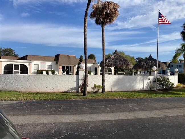 391 S McMullen Booth Rd in Clearwater, FL - Building Photo - Building Photo