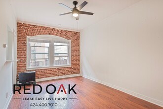 200 S Kenmore Ave in Los Angeles, CA - Building Photo - Building Photo