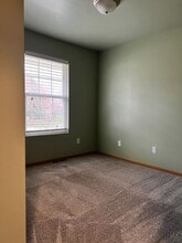 1808 Dainesway Dr in Valparaiso, IN - Building Photo - Building Photo