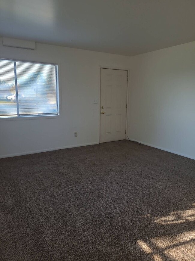 937-939 Lowry St in Moses Lake, WA - Building Photo - Building Photo