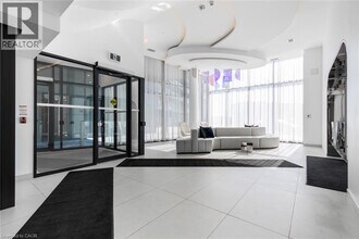 3210 Dakota Cmn in Burlington, ON - Building Photo - Building Photo