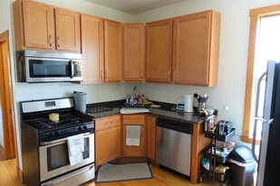 2318 W McLean Ave, Unit 3 Apartamentos