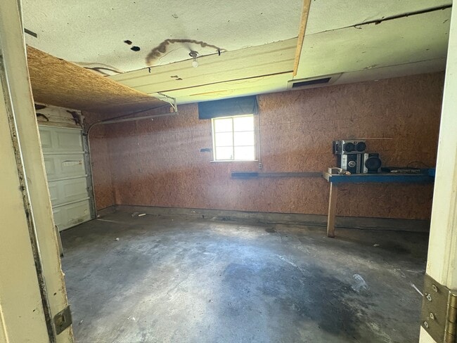 1142 S High St in El Dorado, KS - Building Photo - Building Photo