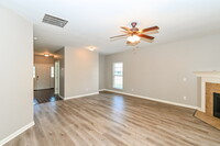 8904 Courtly Cir N in Olive Branch, MS - Foto de edificio - Building Photo