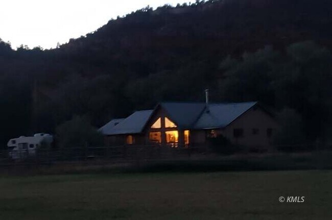 290 Johnson Canyon Rd in Kanab, UT - Building Photo - Building Photo