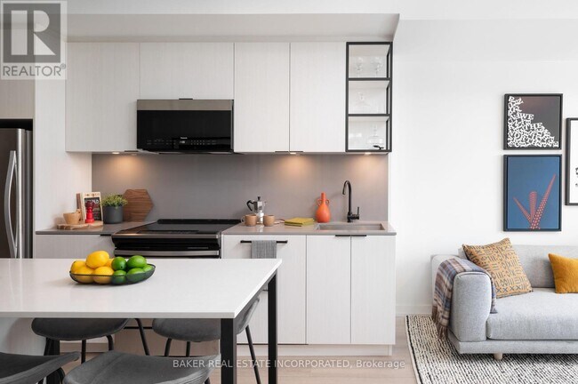 740-740 Dupont St in Toronto, ON - Building Photo - Building Photo