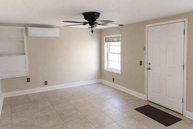 8170 27th Ave N in St. Petersburg, FL - Building Photo - Building Photo