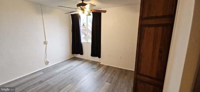 property at 3213 Forest Ln