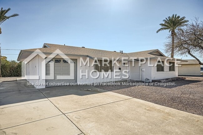 12021 N Riviera Ct in Sun City, AZ - Building Photo - Building Photo