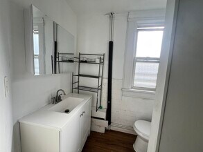 69 Clarke Ave in Jersey City, NJ - Building Photo - Building Photo