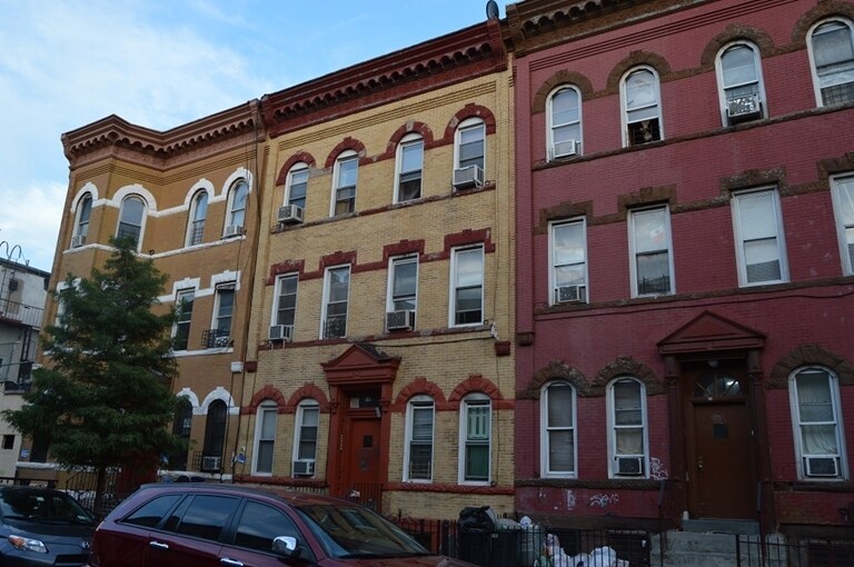 168 Bleecker St in Brooklyn, NY - Building Photo