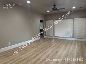 105 S 5th St in Fowler, CA - Building Photo - Building Photo