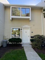 290 Hilltop Ln in Annapolis, MD - Building Photo