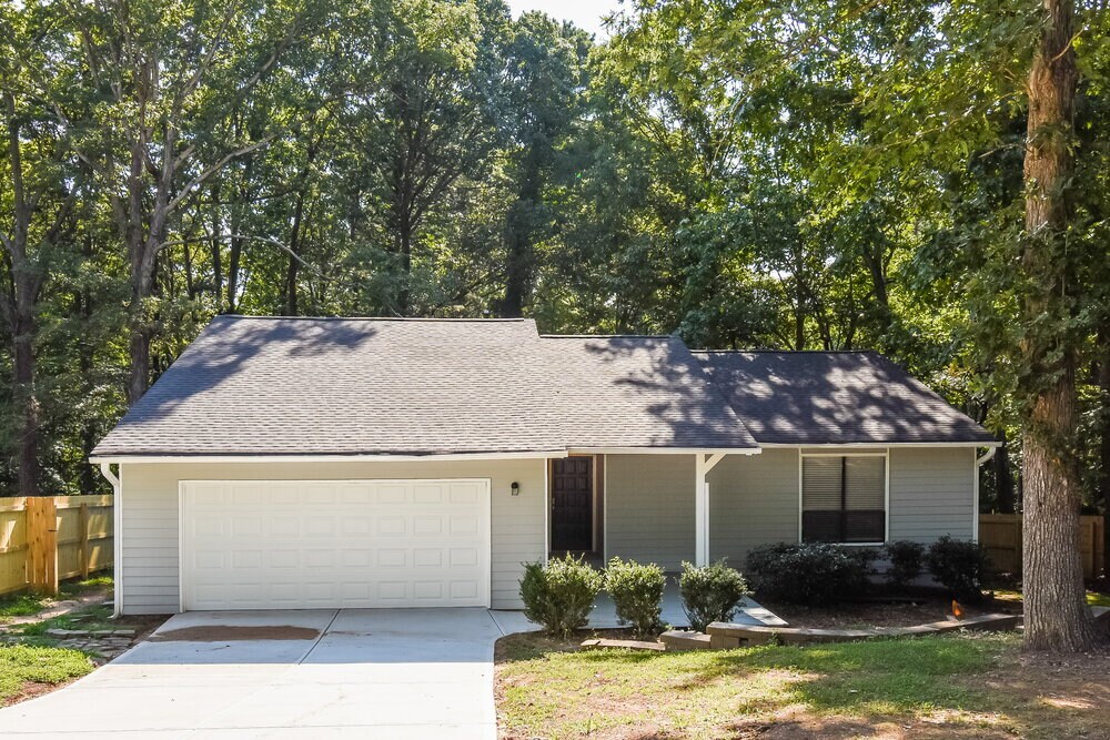 1183 Ridgeside Dr NW in Acworth, GA - Building Photo