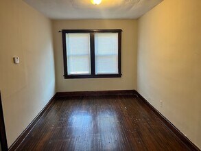 121 E Arcadia Ave, Unit A in Columbus, OH - Foto de edificio - Building Photo