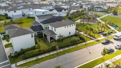 9806 Sharpless Aly in Orlando, FL - Building Photo - Building Photo