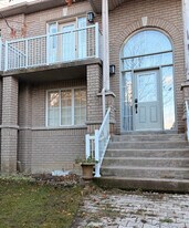 8 Ed Quigg Way in Vaughan, ON - Building Photo