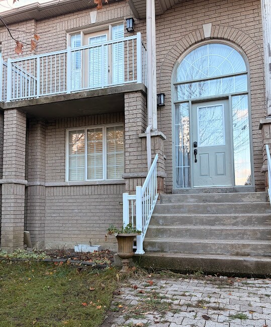 8 Ed Quigg Way in Vaughan, ON - Building Photo