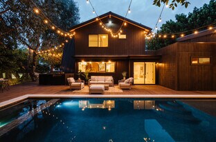 4173 Sunswept Dr in Studio City, CA - Building Photo