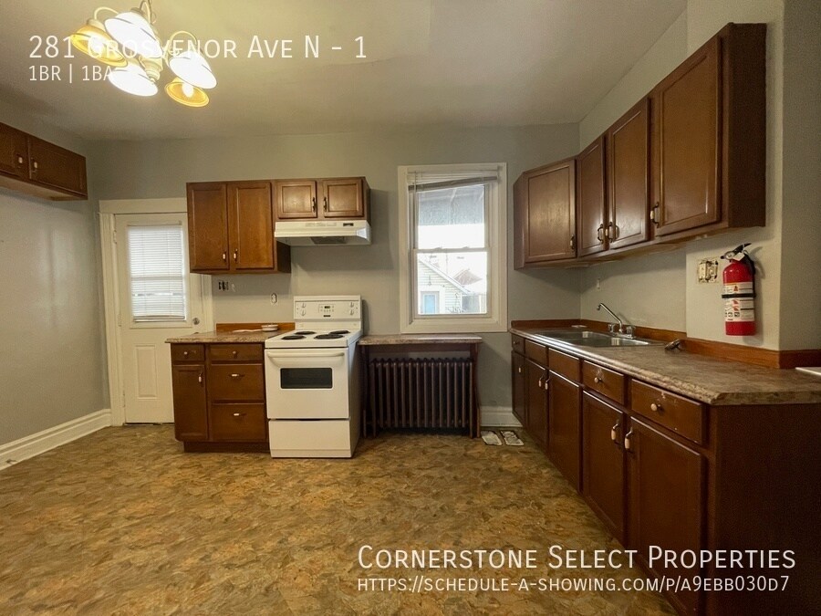 281 Grosvenor Ave N in Hamilton, ON - Building Photo
