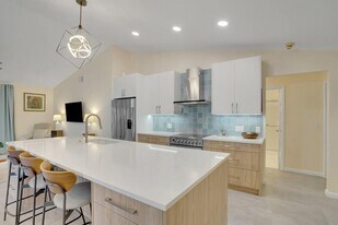 1740 NW 21st Ct in Delray Beach, FL - Building Photo