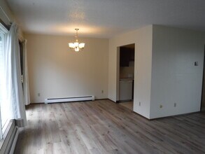 2213 E Foothills Dr in Missoula, MT - Building Photo - Building Photo