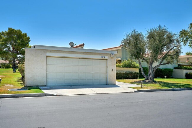 39810 Bedford Dr in Rancho Mirage, CA - Building Photo - Building Photo