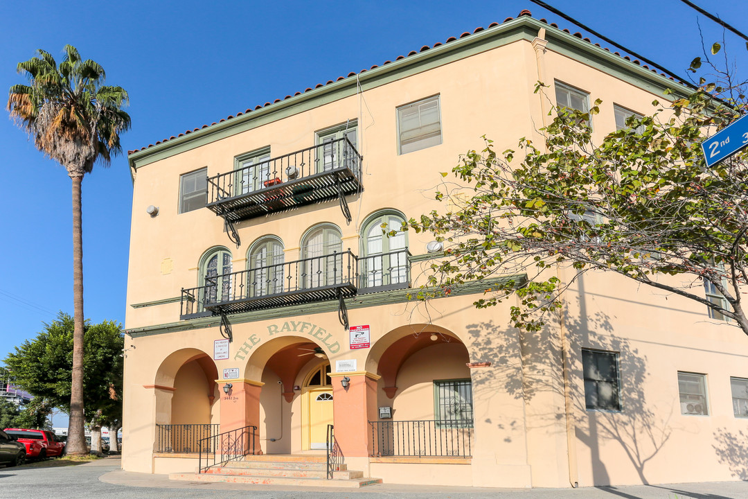 The Rayfield Apartments in Los Angeles, CA - Building Photo