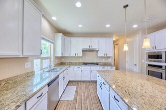 116 E Lynx Pl in Chandler, AZ - Building Photo - Building Photo