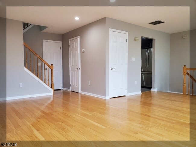 50 Pine St in Montclair, NJ - Building Photo - Building Photo