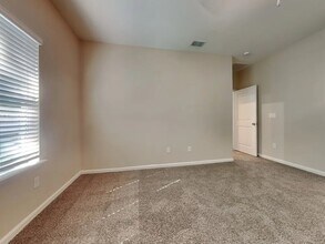 16541 Oyster Creek Rd in Jacksonville, FL - Building Photo - Building Photo