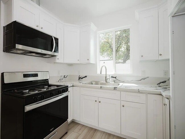 property at 21032 Ingomar St