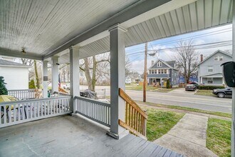 6004 Bramble Ave in Cincinnati, OH - Building Photo - Building Photo