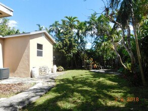 6608 SW 65th St in South Miami, FL - Building Photo - Building Photo