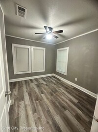 3627 Meyers St photo'