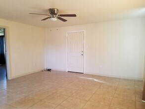 1650 Cambria Ave in Landers, CA - Building Photo - Building Photo