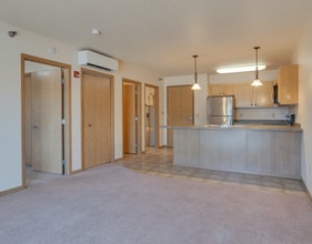 Kassenborg Apartments in Moorhead, MN - Building Photo - Building Photo