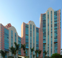 Aventura Marina in Miami, FL - Building Photo - Building Photo