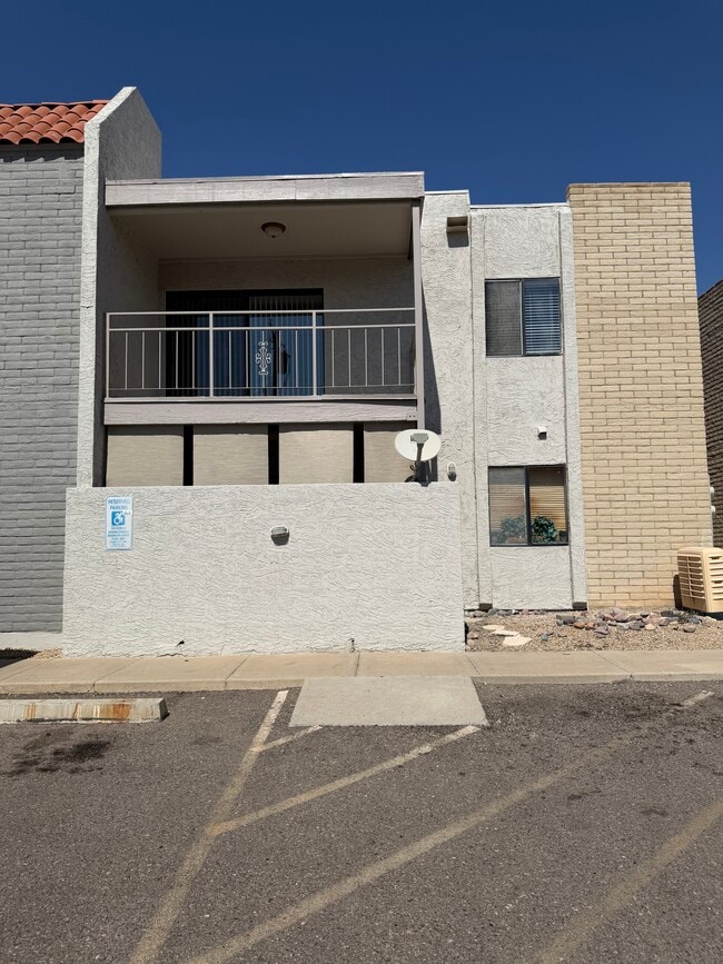 property at 16635 N Cave Creek Rd