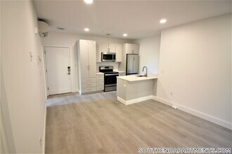 1 Newcomb St in Boston, MA - Building Photo - Building Photo