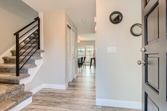 4094 S Willow Way in Denver, CO - Building Photo - Building Photo