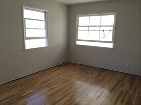 1122 Irolo Street, Unit 1122.5 in Los Angeles, CA - Building Photo