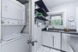 1010 Scott Blvd in Decatur, GA - Building Photo - Building Photo