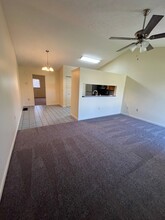 150 Cypress Dr, Unit 150 in Frankfort, KY - Foto de edificio - Building Photo