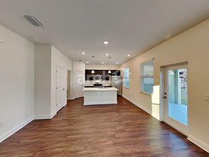 2500 Sunrise Ct in Tavares, FL - Building Photo - Building Photo